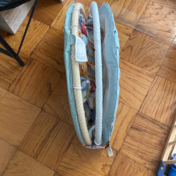 Yookidoo 3-in-1 Urban Baby Gym Lay to Sit-Up Play Mat - Picture 7 of 15